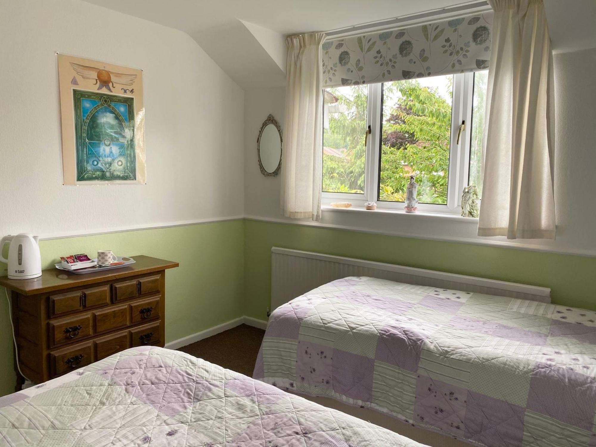 Bed & Breakfast Camelot Retreat - Tor View Glastonbury